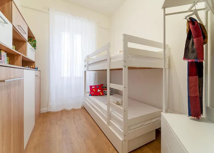Pictadomus-albus, Metro Furio Camillo Apartament *