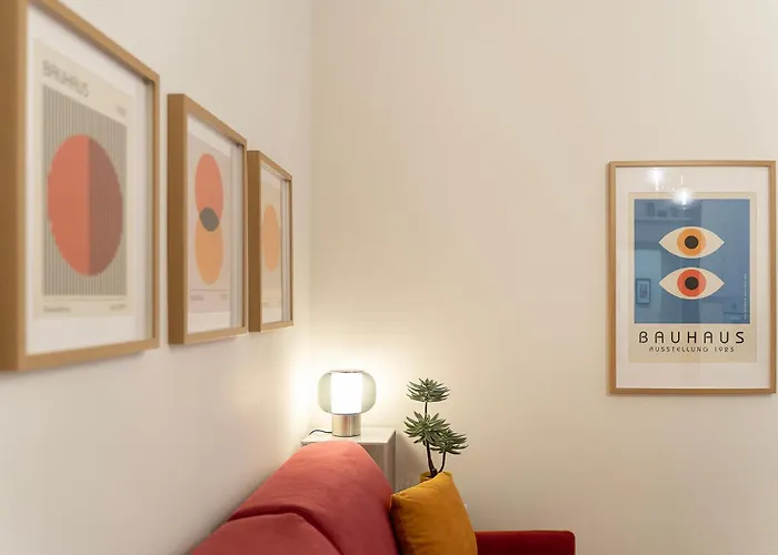 Apartament Pictadomus-albus, Metro Furio Camillo